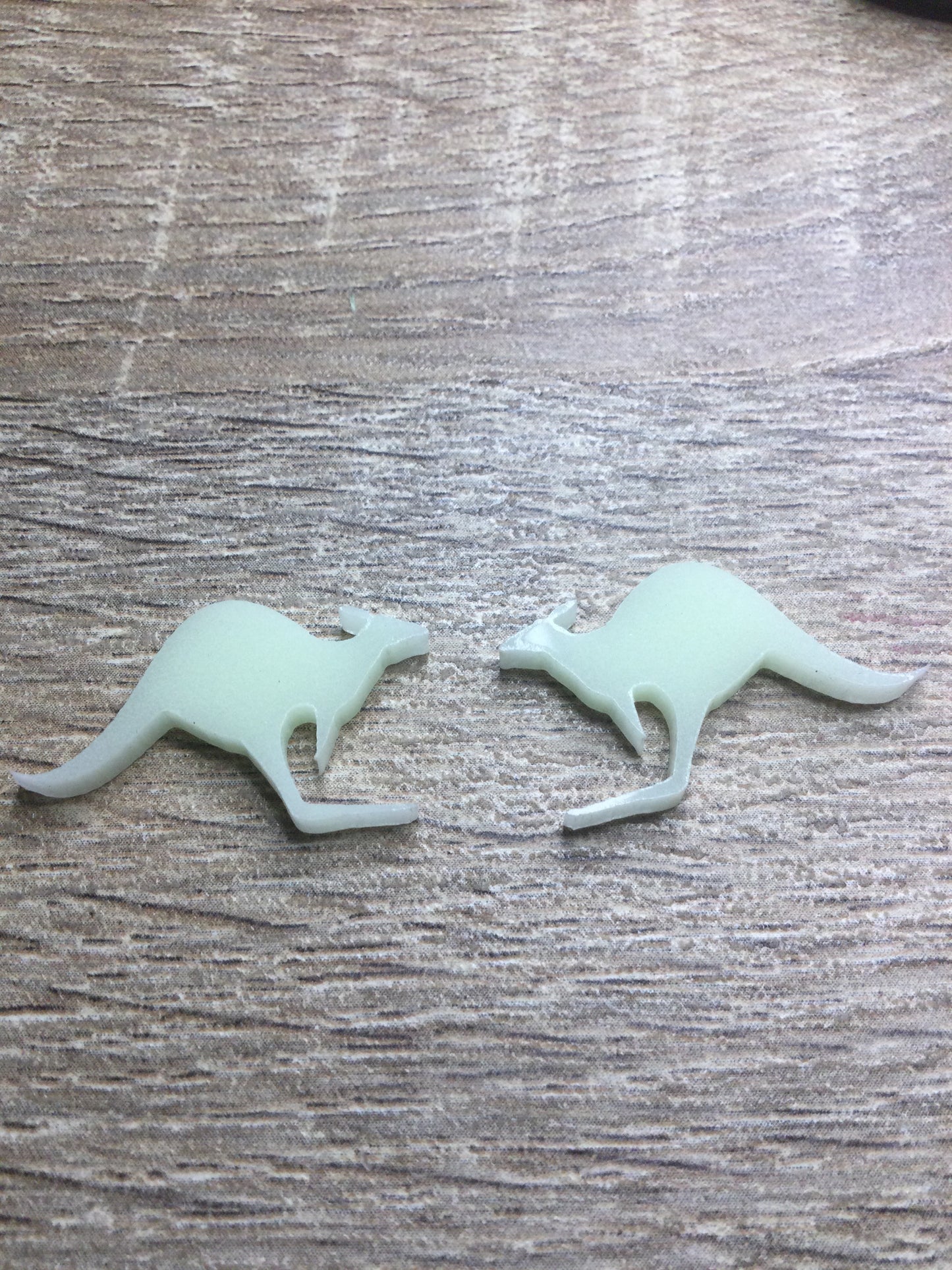 Kangaroo Studs